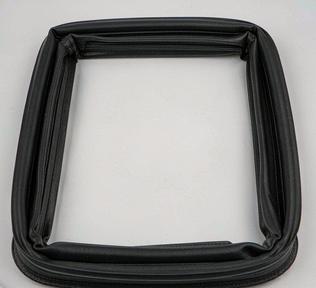 Replacement magnetic door gasket for a commercial reach-in refrigerator
